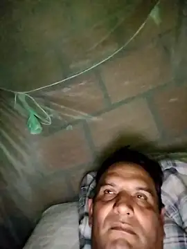 Snapshot of RogueTraveler chatting on 19, 1, 2026 RogueTraveler online show from 19, 1, 2026