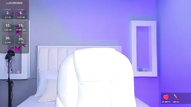 HannaPaola online show from 9, 10, 2025