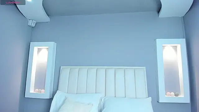 HannaPaola online show from 8, 11, 2025