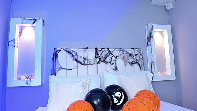 HannaPaola online show from 30, 10, 2025