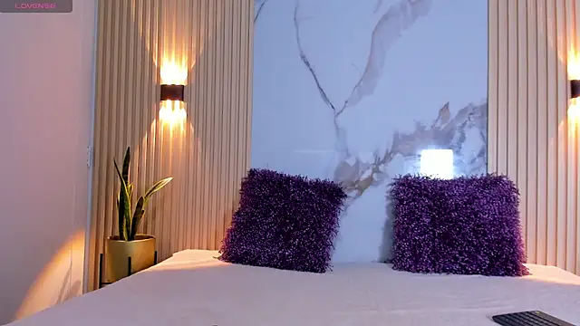 valentina lux online show from 12, 3, 2025