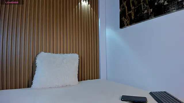 valentina lux online show from 21, 3, 2025