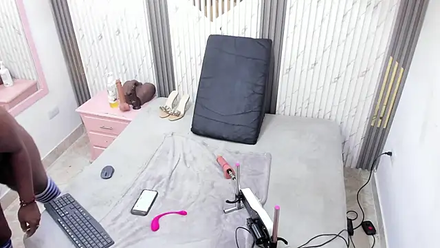 Snapshot of KatherynVidal chatting on 21, 11, 2025 KatherynVidal online show from 21, 11, 2025