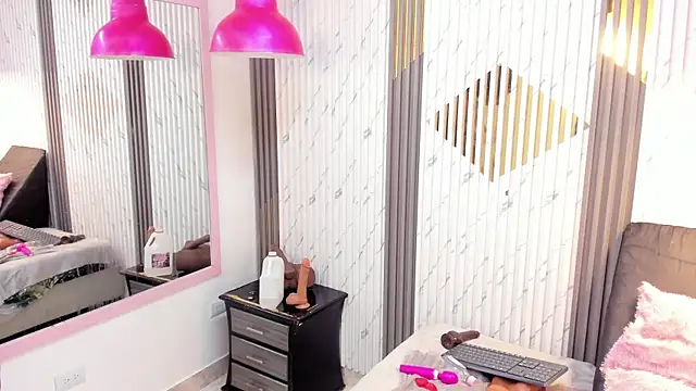 Snapshot of KatherynVidal chatting on 19, 10, 2025 KatherynVidal online show from 19, 10, 2025