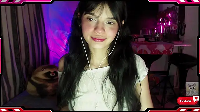 Sarahgin online show from 4, 11, 2025