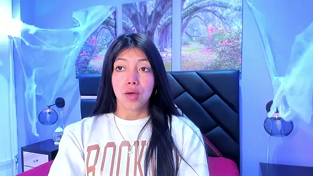 Snapshot of KimberlyVillaLobos chatting on 11, 11, 2025 KimberlyVillaLobos online show from 11, 11, 2025