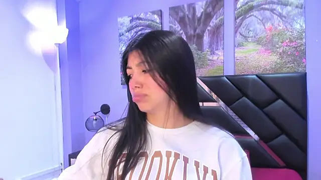 Snapshot of KimberlyVillaLobos chatting on 24, 11, 2025 KimberlyVillaLobos online show from 24, 11, 2025