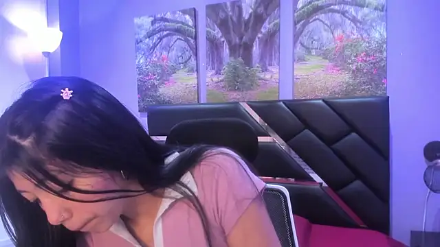 Snapshot of KimberlyVillaLobos chatting on 25, 11, 2025 KimberlyVillaLobos online show from 25, 11, 2025