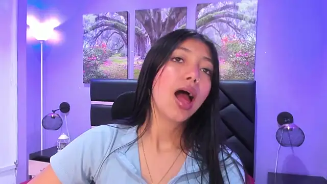 Snapshot of KimberlyVillaLobos chatting on 26, 11, 2025 KimberlyVillaLobos online show from 26, 11, 2025