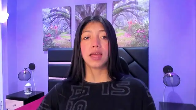 Snapshot of KimberlyVillaLobos chatting on 17, 11, 2025 KimberlyVillaLobos online show from 17, 11, 2025