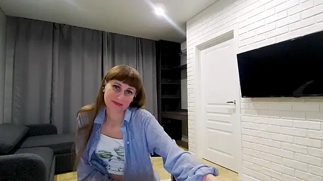 Daniella Lorente online show from 10, 5, 2026