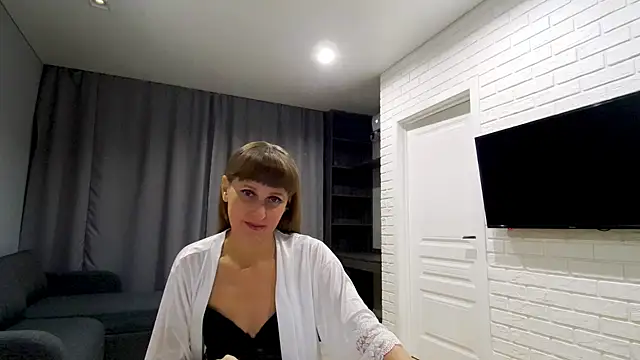 Snapshot of Daniella_Lorente chatting on 15, 7, 2026 Daniella Lorente online show from 15, 7, 2026