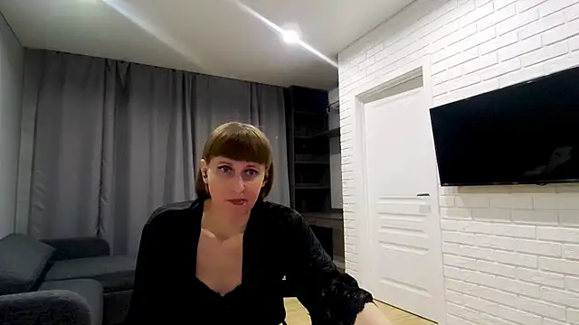 Daniella Lorente online show from 7, 5, 2026