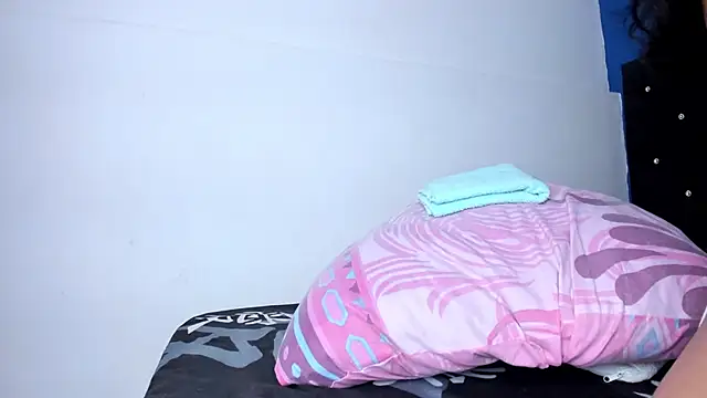 skinnycollins1 online show from 4, 10, 2025