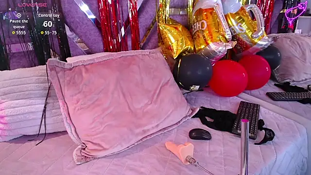 AliceWalker 11 online show from 2, 10, 2025