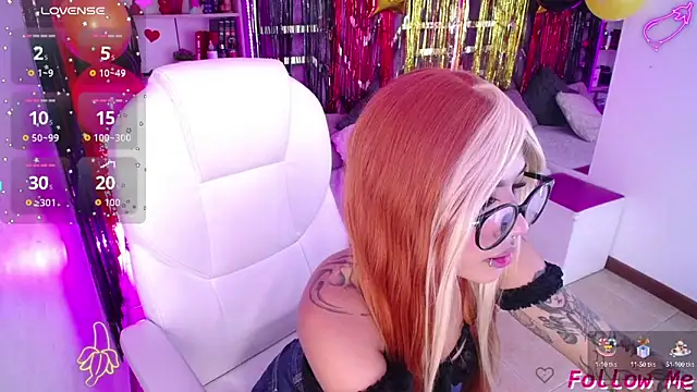 AliceWalker 11 online show from 20, 9, 2025