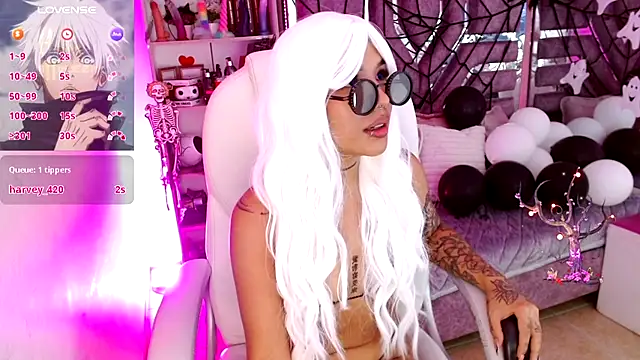 AliceWalker 11 online show from 25, 10, 2025