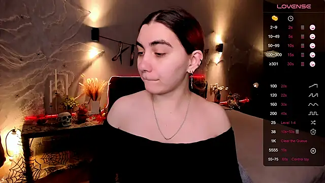 hannacheekss  online show from 27, 10, 2025