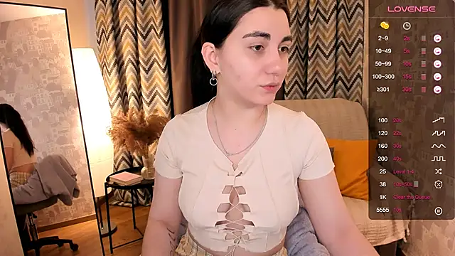 hannacheekss  online show from 11, 3, 2025