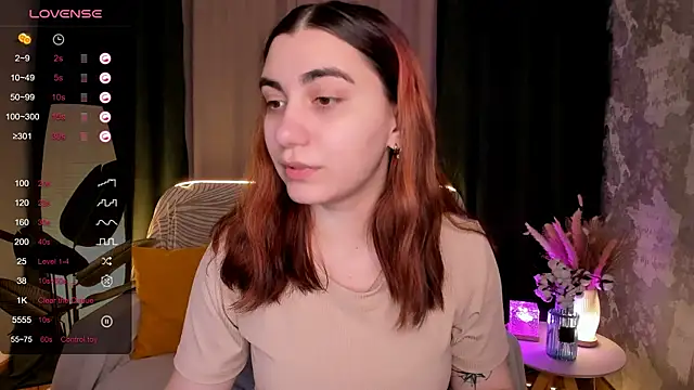 hannacheekss  online show from 19, 11, 2025