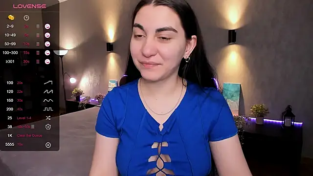 hannacheekss  online show from 4, 3, 2025