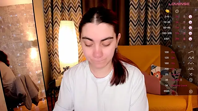 hannacheekss  online show from 2, 4, 2026