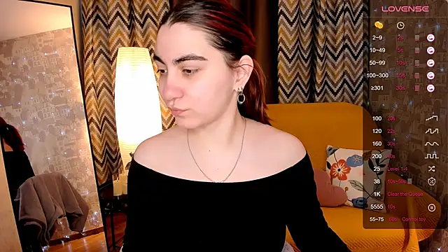 hannacheekss  online show from 4, 4, 2026