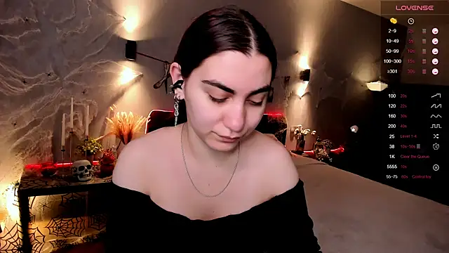 hannacheekss  online show from 21, 10, 2025