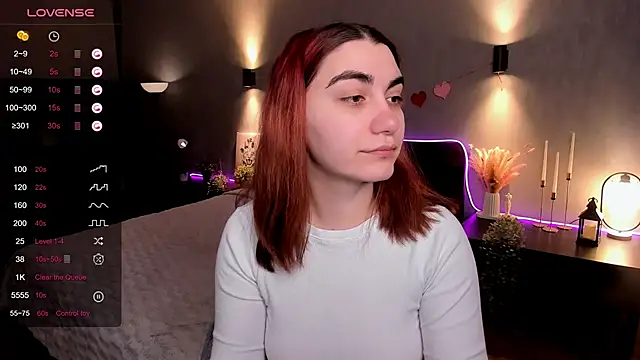 Snapshot of hannacheekss_ chatting on 25, 2, 2026 hannacheekss online show from 25, 2, 2026