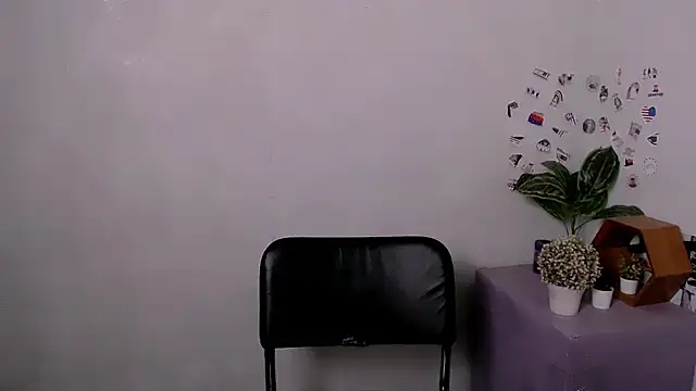 AliceSexyyy  online show from 6, 4, 2026