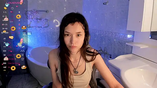 Emily Strikeee online show from 15, 10, 2025