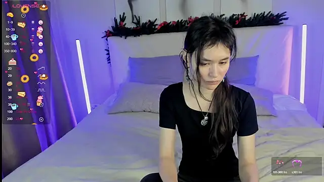 Emily Strikeee online show from 5, 12, 2025