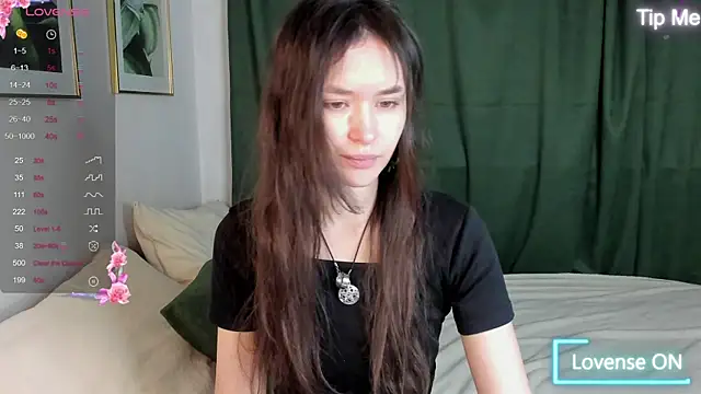 Emily Strikeee online show from 6, 11, 2025