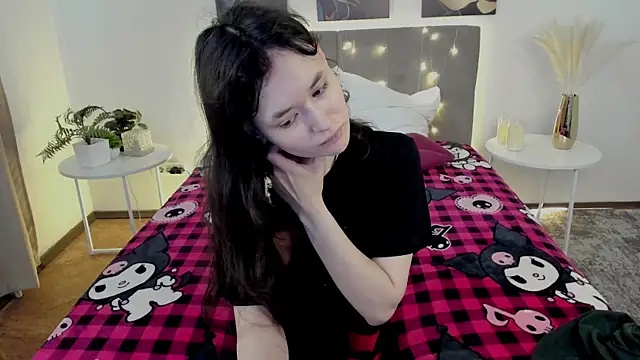 Emily Strikeee online show from 25, 5, 2026