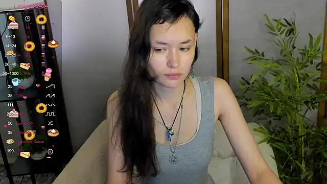 Emily Strikeee online show from 14, 9, 2025