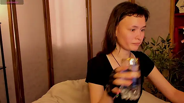 Emily Strikeee online show from 19, 9, 2025