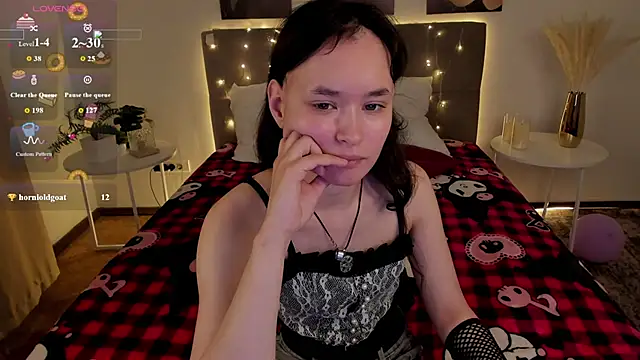 Snapshot of Emily_Strikeee chatting on 11, 6, 2026 Emily Strikeee online show from 11, 6, 2026