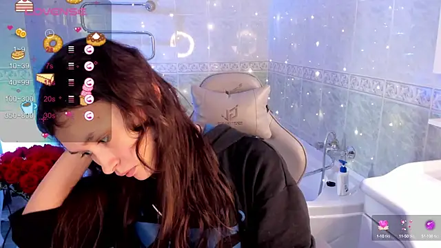 Emily Strikeee online show from 24, 9, 2025