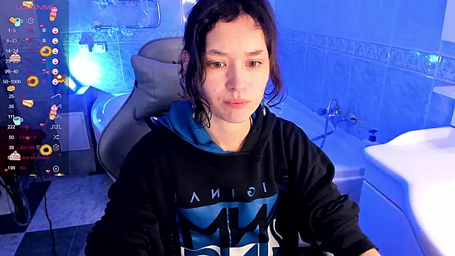 Emily Strikeee online show from 6, 10, 2025