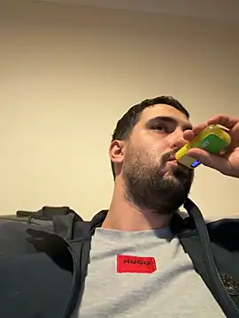 Snapshot of HornyDaddy6inch chatting on 28, 11, 2025 HornyDaddy6inch online show from 28, 11, 2025