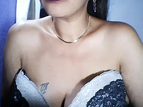 layanah12 online show from 2, 11, 2025