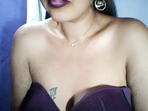 layanah12 online show from 19, 10, 2025