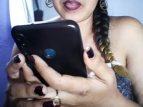 layanah12 online show from 24, 10, 2025