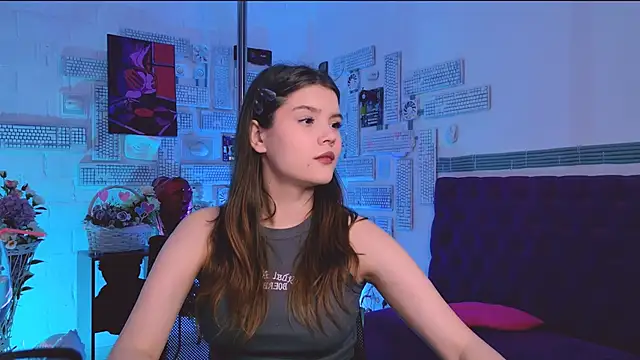 EvaThopson online show from 28, 2, 2025