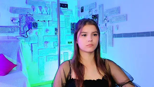 EvaThopson online show from 12, 10, 2025