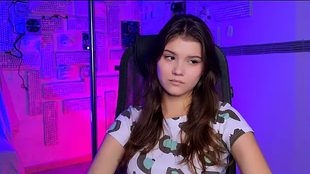 EvaThopson online show from 22, 11, 2025