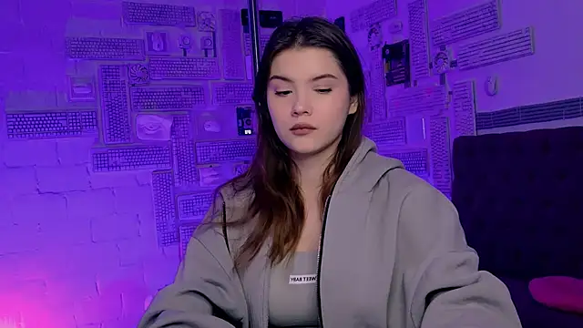 EvaThopson online show from 6, 2, 2025