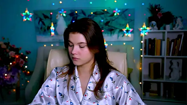 EvaThopson online show from 4, 3, 2025