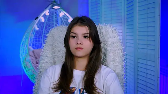 EvaThopson online show from 26, 10, 2025