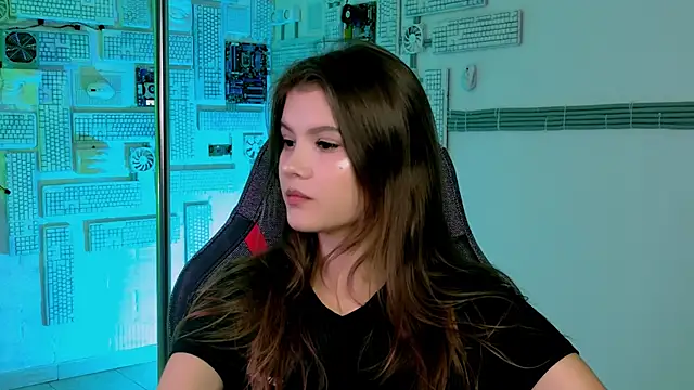 EvaThopson online show from 26, 9, 2025